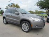 2010 Volkswagen Tiguan SEL 4Motion Exterior