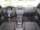 2010 Volkswagen Tiguan SEL 4Motion Dashboard