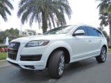 2010 Audi Q7 3.0 TDI quattro Front 3/4 View