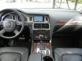 2010 Audi Q7 3.0 TDI quattro Dashboard