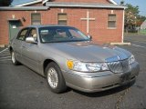 1999 Lincoln Town Car Signature Exterior