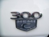 Chrysler 300 2005 Badges and Logos