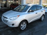 2012 Hyundai Tucson GL Front 3/4 View