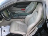 2004 Chevrolet Corvette Coupe Light Gray Interior