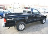 2004 Dodge Dakota SXT Regular Cab 4x4 Exterior