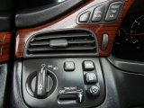 2001 Cadillac DeVille DTS Sedan Controls