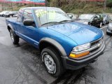 2001 Chevrolet S10 ZR2 Extended Cab 4x4 Front 3/4 View