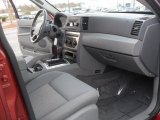 2007 Jeep Grand Cherokee Laredo Dashboard