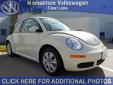 2009 Harvest Moon Beige Volkswagen New Beetle 2.5 Coupe #56935535