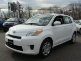 2008 Scion xD Super White