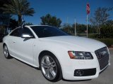 2010 Audi S5 4.2 FSI quattro Coupe Front 3/4 View