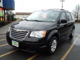 2010 Brilliant Black Crystal Pearl Chrysler Town & Country LX #57034528