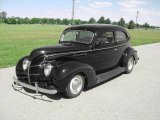 1939 Ford DeLuxe Black