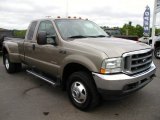 2004 Ford F350 Super Duty XLT SuperCab 4x4 Dually Front 3/4 View