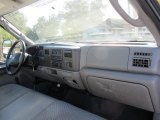 2004 Ford F350 Super Duty XL Regular Cab Dashboard