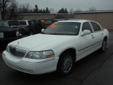 2007 Vibrant White Lincoln Town Car Signature Limited #57486911