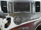 2012 Toyota Sienna Limited AWD Controls