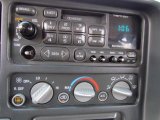 1998 Chevrolet Suburban K1500 LS 4x4 Audio System