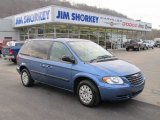 2007 Marine Blue Pearl Chrysler Town & Country  #57610502