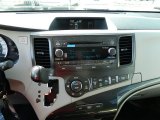 2012 Toyota Sienna SE Controls
