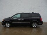 Brilliant Black Crystal Pearl Chrysler Town & Country in 2010