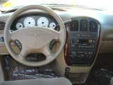 2001 Chrysler Town & Country LX Dashboard