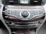 2011 Infiniti M 37x AWD Sedan Controls