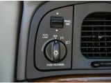2001 Ford Crown Victoria LX Controls