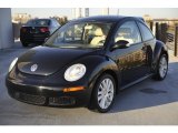 2008 Volkswagen New Beetle SE Coupe Front 3/4 View