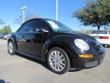Black Volkswagen New Beetle in 2008