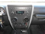 2007 Jeep Wrangler Unlimited Rubicon 4x4 Controls