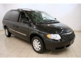 2007 Brilliant Black Crystal Pearl Chrysler Town & Country Touring #59054246