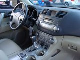 2010 Toyota Highlander SE 4WD Dashboard