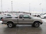 2002 Chevrolet S10 Extended Cab 4x4 Exterior