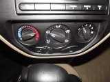 2006 Ford Focus ZXW SE Wagon Controls