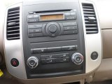 2010 Nissan Frontier SE V6 King Cab 4x4 Controls
