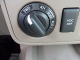 2010 Nissan Frontier SE V6 King Cab 4x4 Controls