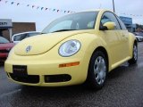 2010 Sunflower Yellow Volkswagen New Beetle 2.5 Coupe #59478456