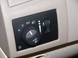 2009 Chrysler 300 C HEMI Heritage Edition Controls