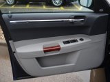2006 Chrysler 300 Touring AWD Door Panel