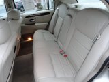 2002 Lincoln Town Car Signature Light Parchment Interior
