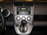 2005 Honda Element LX Controls