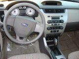 2009 Ford Focus SE Sedan Dashboard