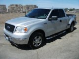 2006 Ford F150 STX SuperCab Front 3/4 View