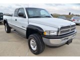 1998 Dodge Ram 2500 Laramie Extended Cab 4x4 Front 3/4 View