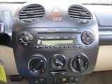 2005 Volkswagen New Beetle GLS Coupe Controls