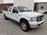 2005 Ford F350 Super Duty XLT Crew Cab 4x4 Front 3/4 View
