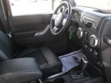 2012 Jeep Wrangler Unlimited Call of Duty: MW3 Edition 4x4 Call of Duty: Black Sedosa/Silver French-Accent Interior