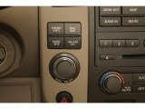 2011 Nissan Pathfinder LE V8 4x4 Controls