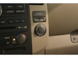 2011 Nissan Pathfinder LE V8 4x4 Controls